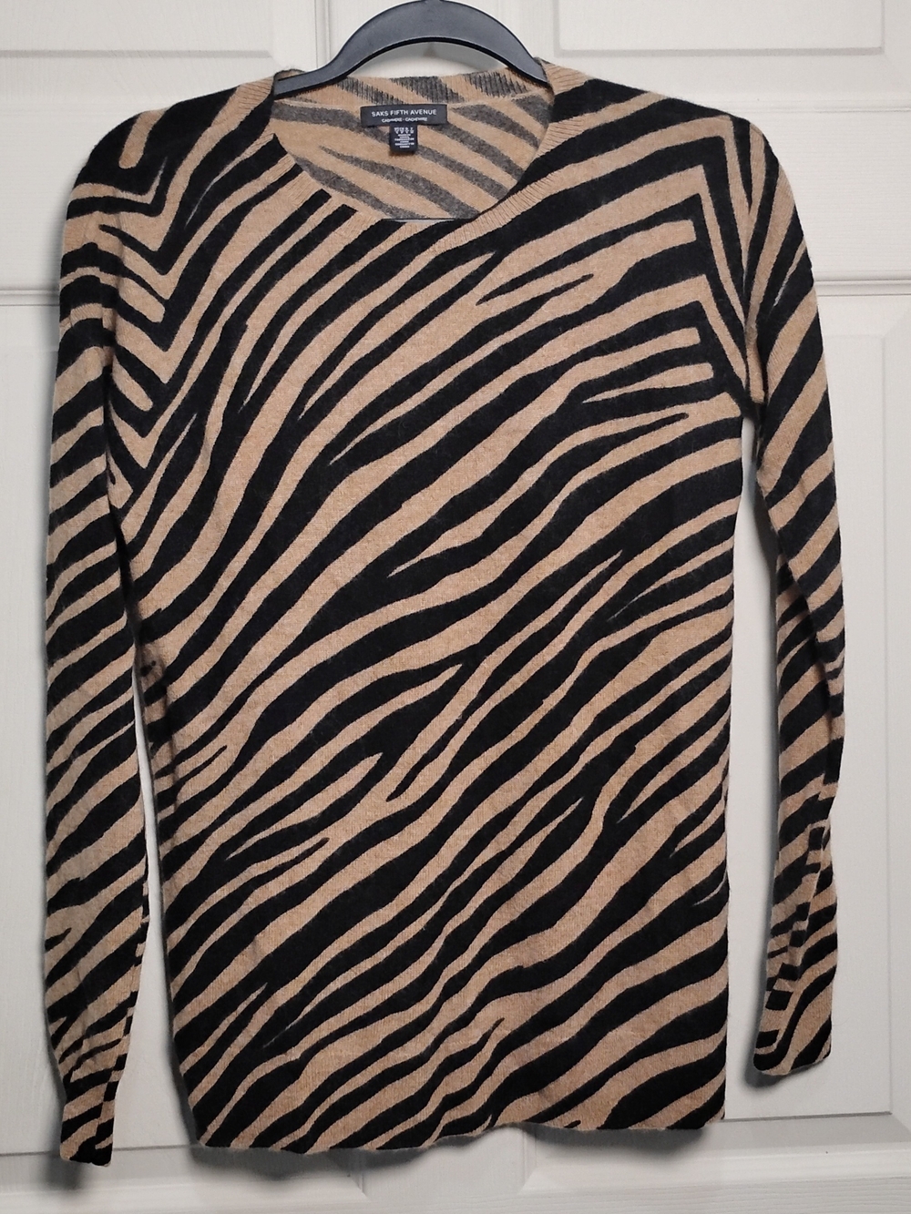 Saks Fifth Avenue Cashmere Black and Tan ZebraStripe Crewneck Sweater Size Small